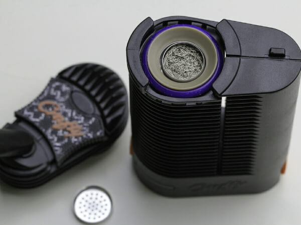 Eタバコにニットメッシュ濃縮パッドを取り付ける