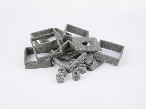 Multiple rectangular and cylindrical compression knitted mesh